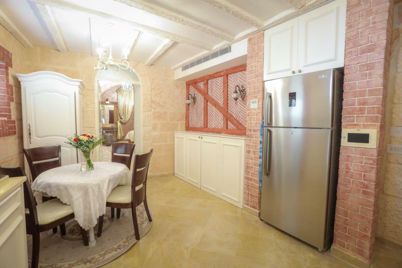 Western Wall Luxury House Jerusalem Exterior photo